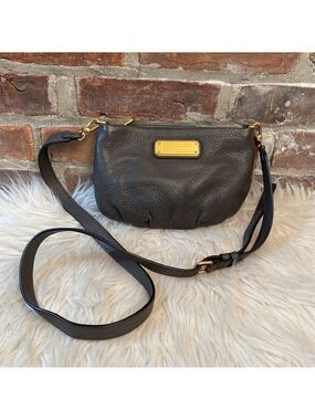 Marc Jacobs Gray Pebble Leather Gold-tone Hardware Crossbody Bag